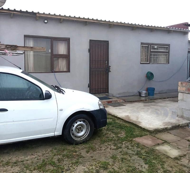 2 Bedroom Property for Sale in Peerless Park Western Cape